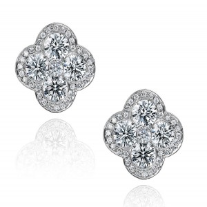 Gumuchian 18K Gold Diamond Earrings