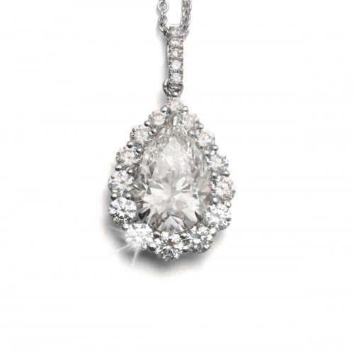 Pear shaped diamond pendant