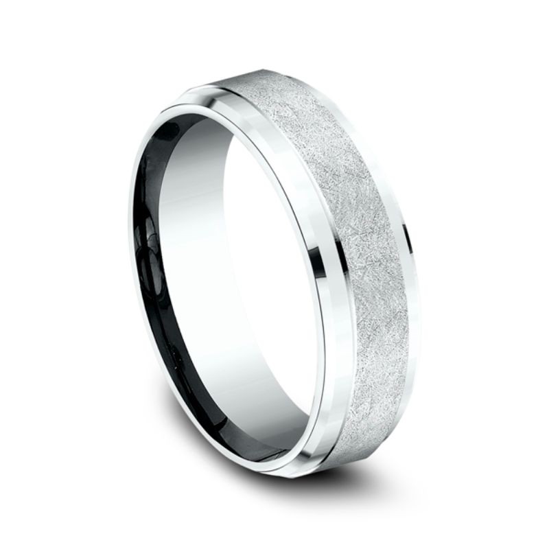Comfort-Fit Design Wedding Ring, Swirl Finish Center