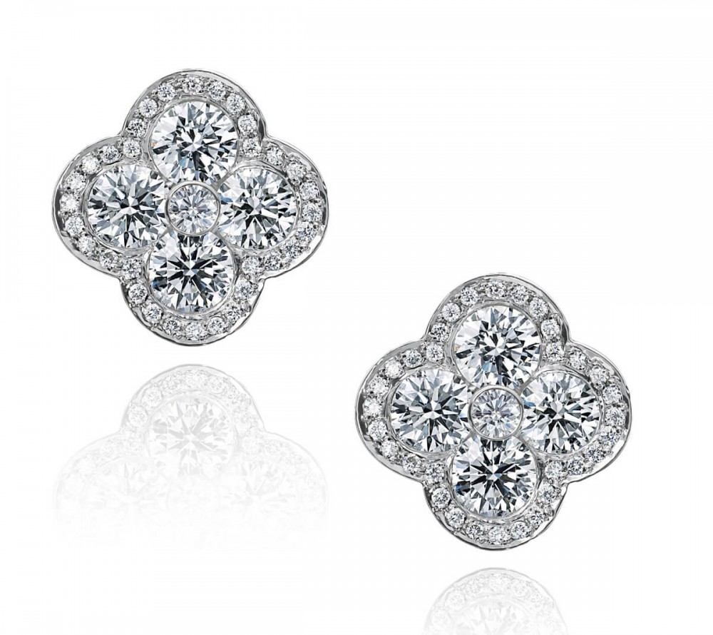 https://www.kernjewelers.com/upload/product/240-6084-Gumuchian-Diamond-Fleur-Stud-Earrings.jpg