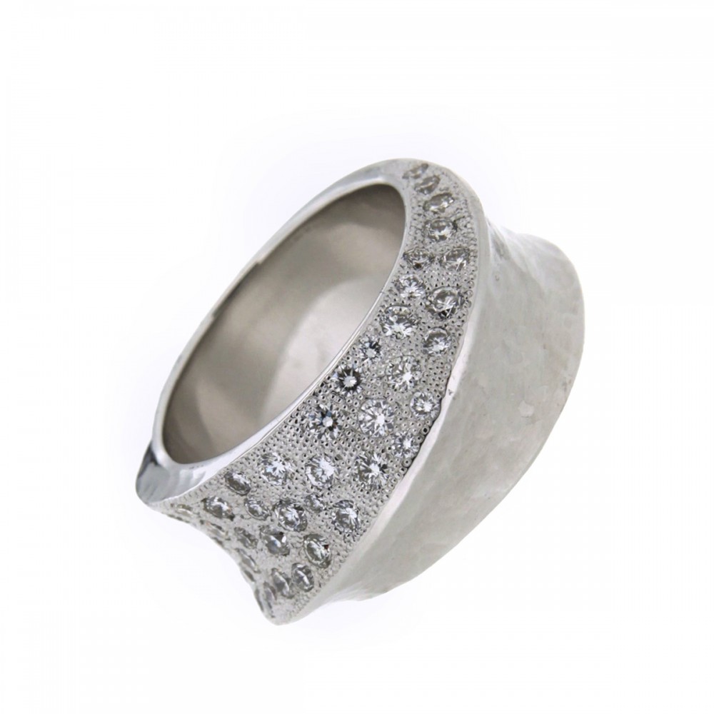 18K Hammered White Gold Band with Diamond Accents