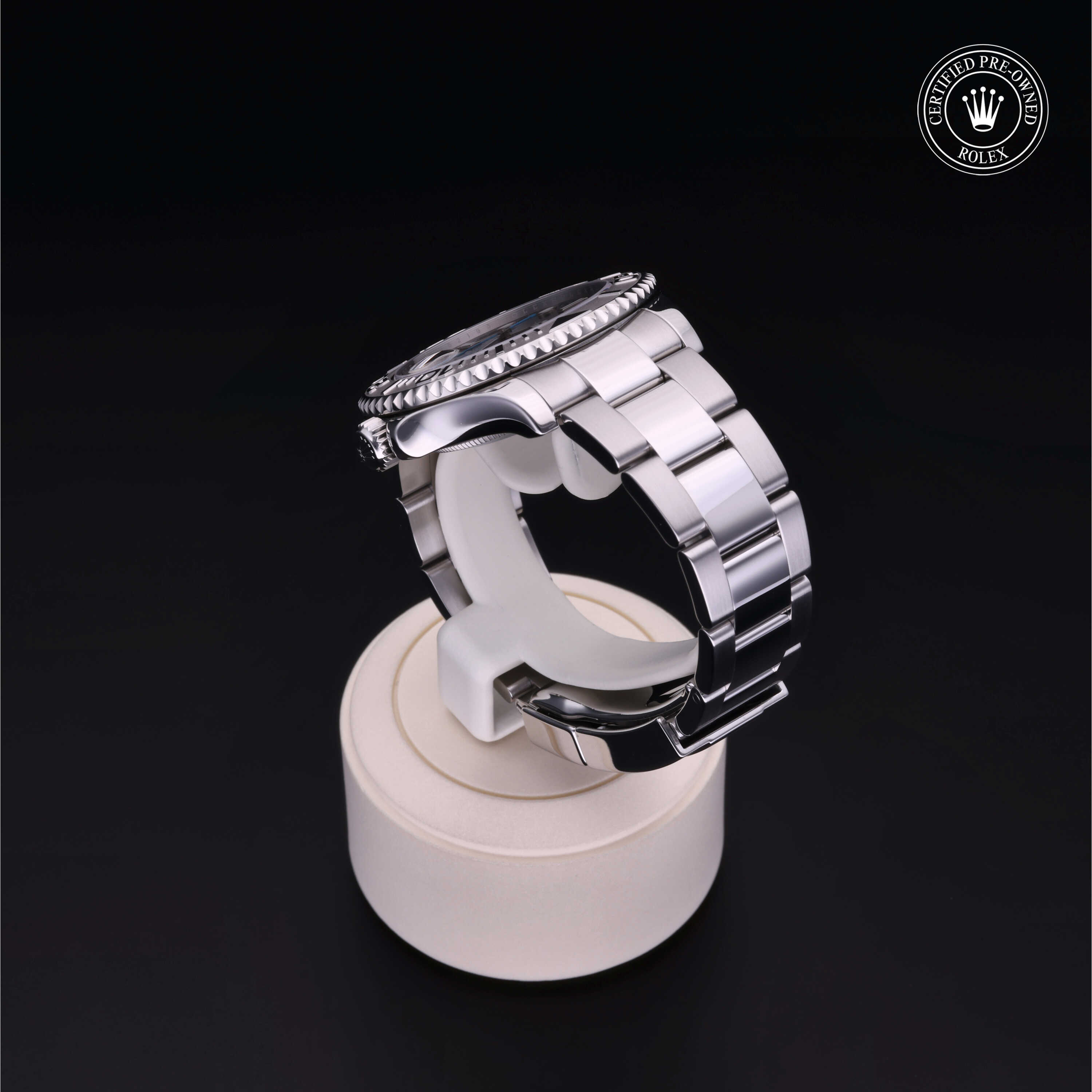 Oyster Perpetual Yacht-Master 37
