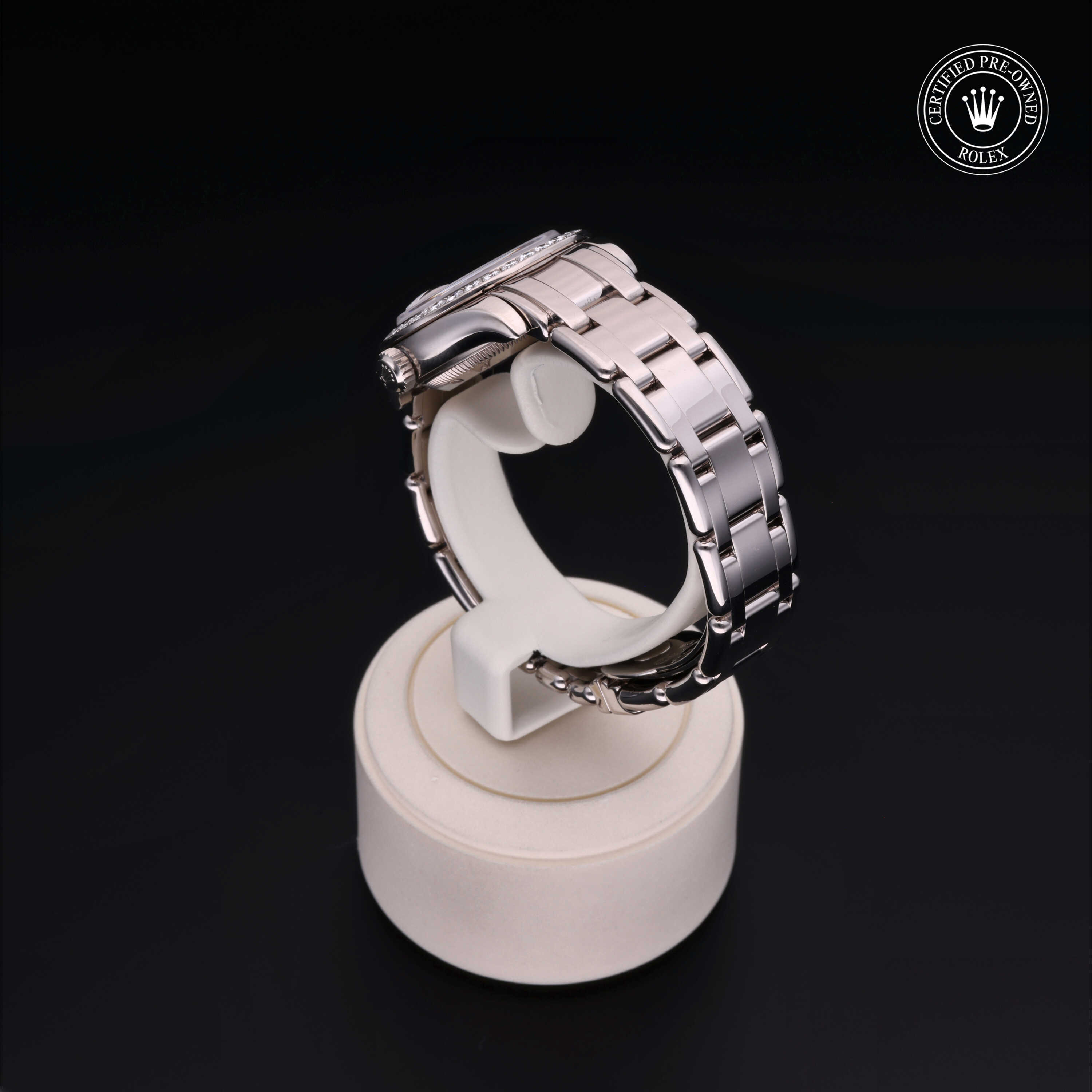 Oyster Perpetual Pearlmaster 29