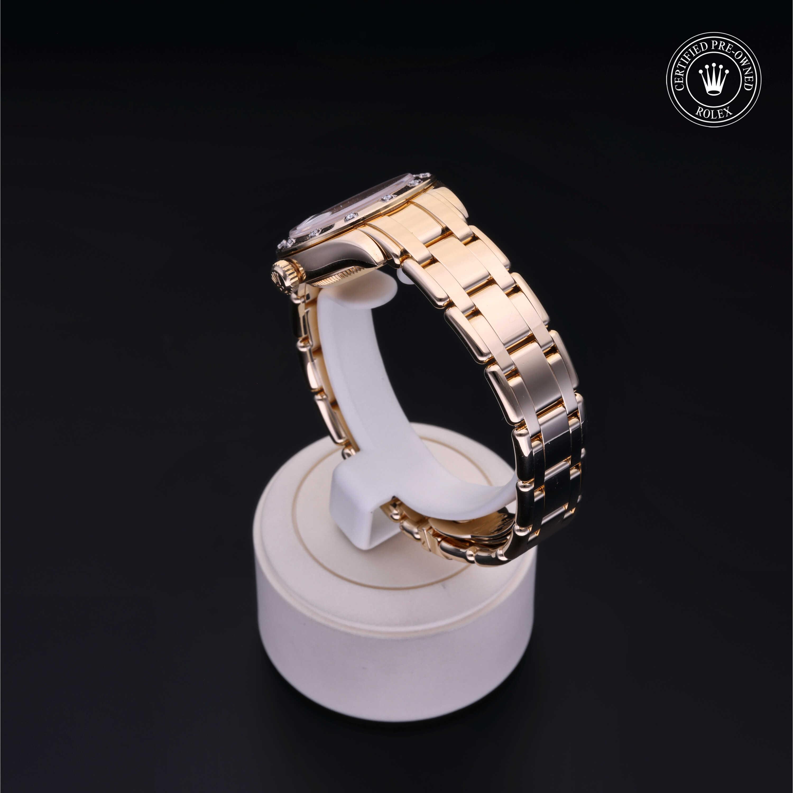 Oyster Perpetual Pearlmaster 29