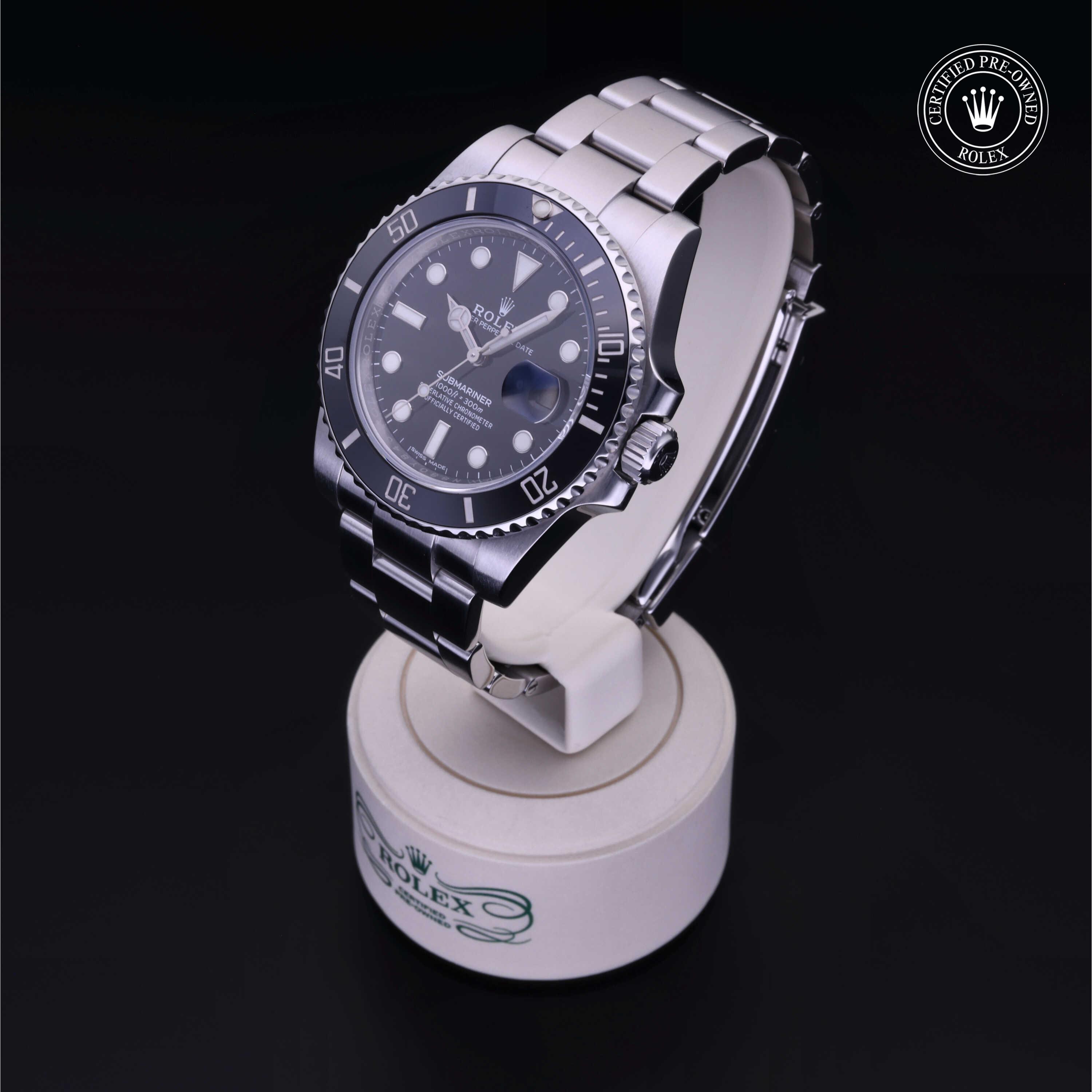 Oyster Perpetual Submariner Date alternate view 3