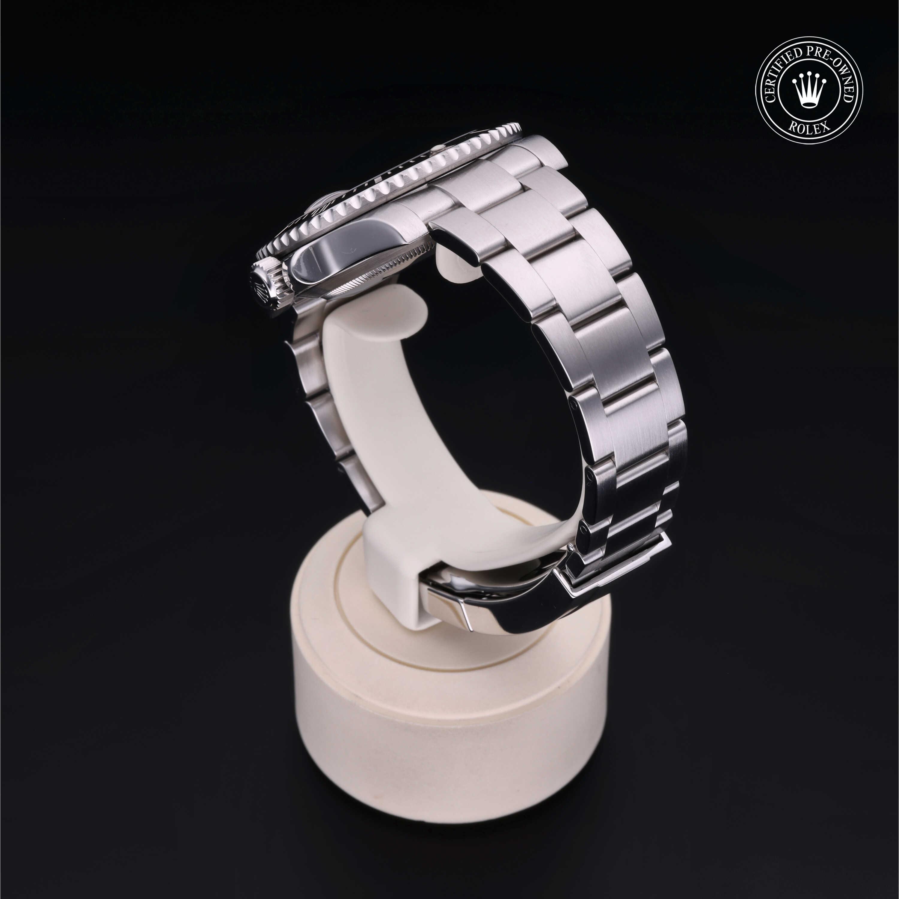 Oyster Perpetual Submariner Date